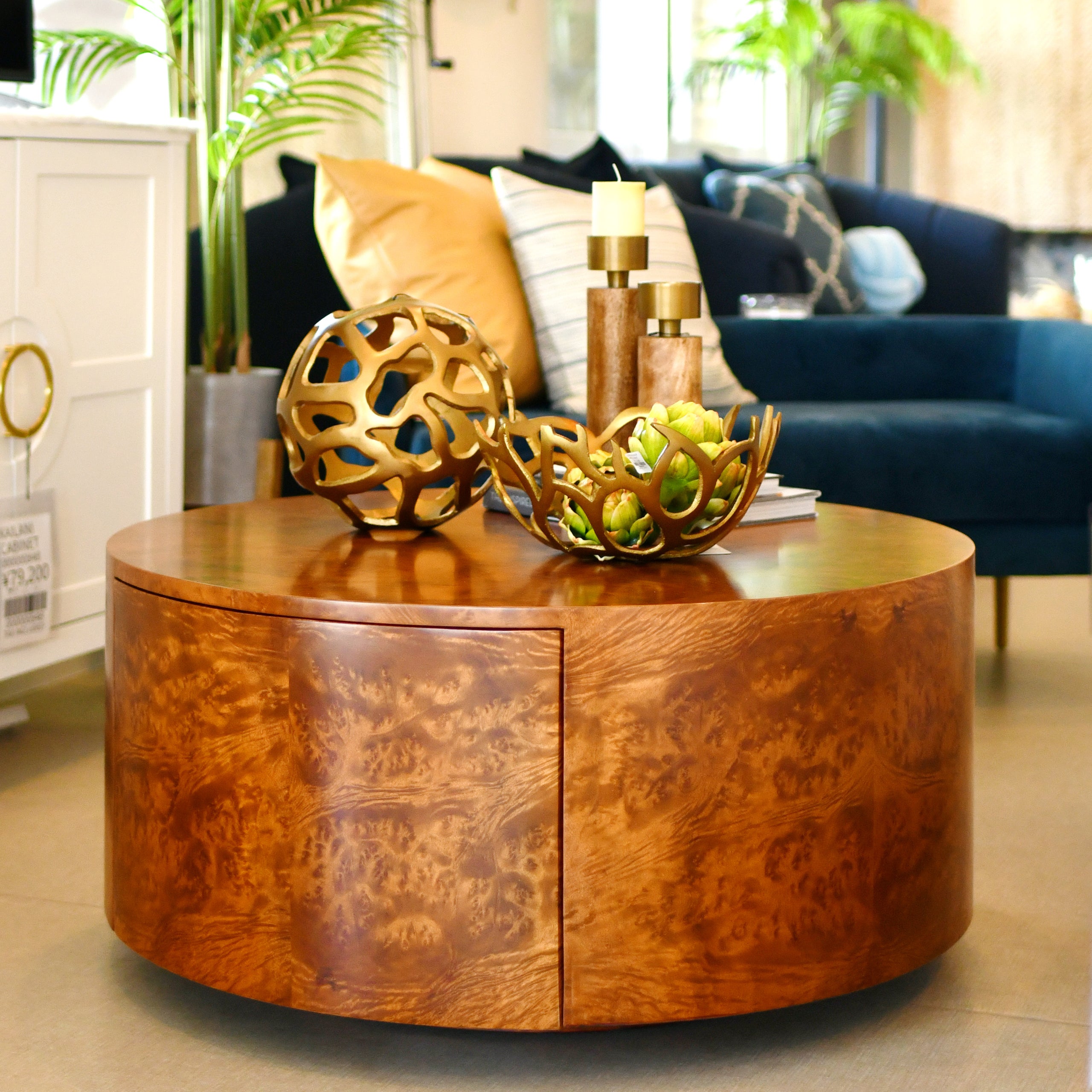 ROUND WOOD COFFEE TABLE WITH DRAWER BIRCH HUE